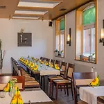 Отель Der Bayerische Hof 3*