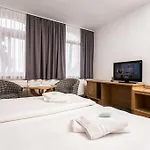 Отель Der Bayerische Hof