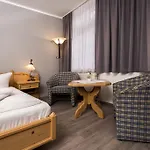 Отель Der Bayerische Hof Grunbach