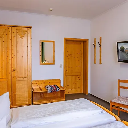 Ξενοδοχείο Der Bayerische Hof 3*