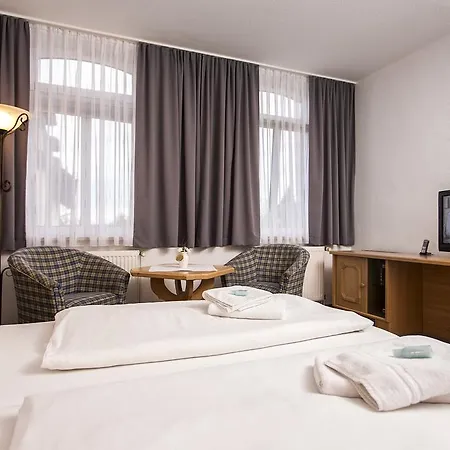 ホテル Der Bayerische Hof 3*